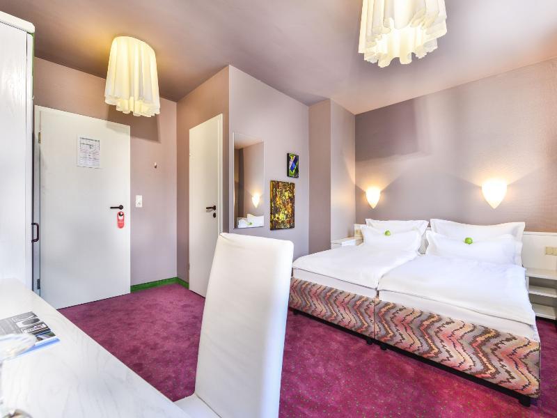 Airport Hotel By The New Yorker Kolonia Zewnętrze zdjęcie