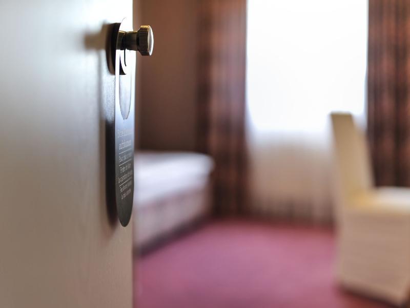 Airport Hotel By The New Yorker Kolonia Zewnętrze zdjęcie