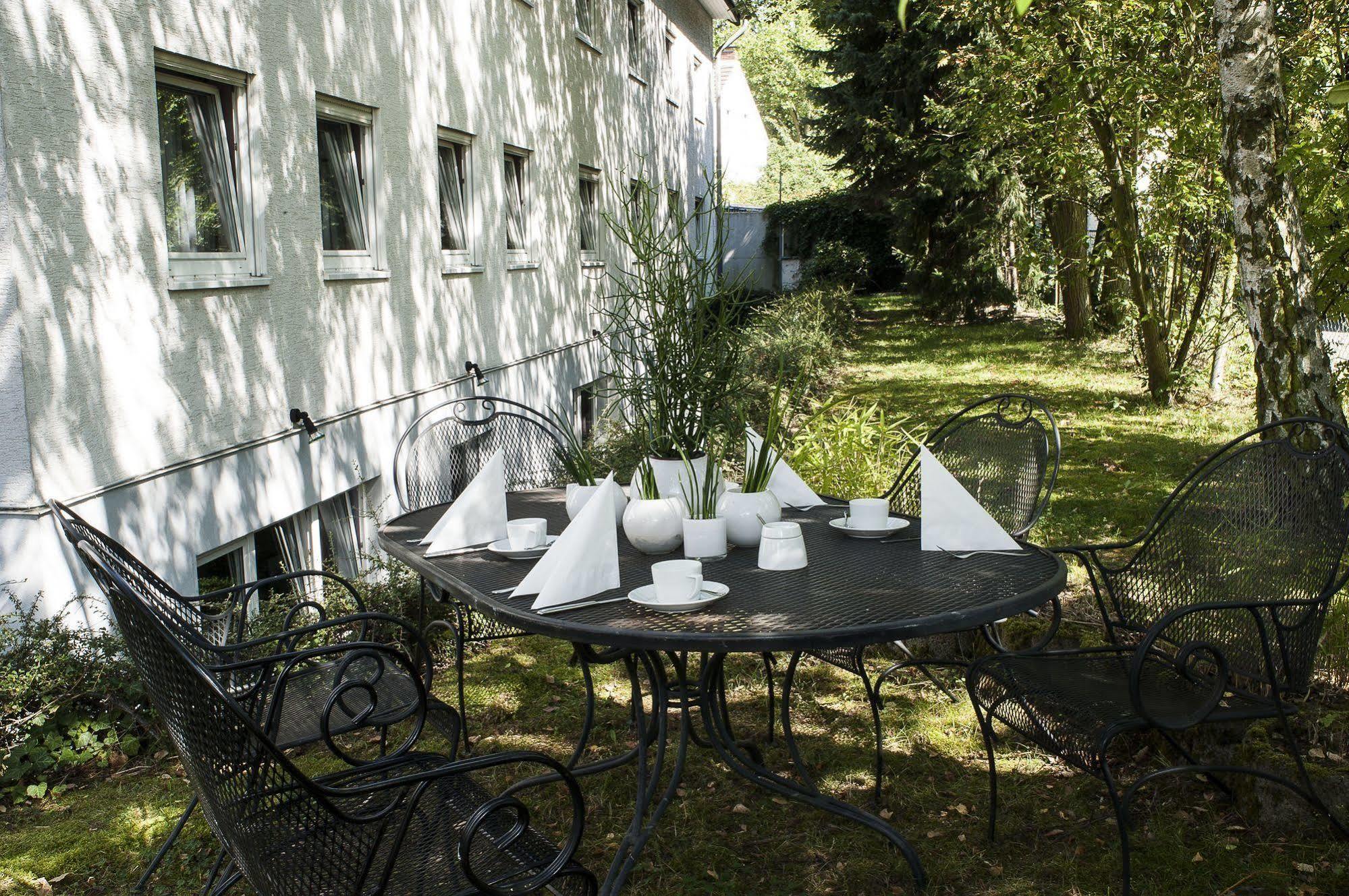 Airport Hotel By The New Yorker Kolonia Zewnętrze zdjęcie